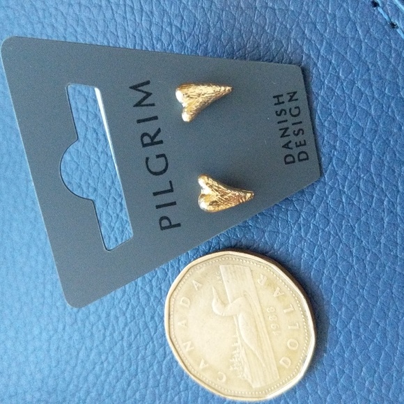 NWT Pilgrim Love Little Heart Stud Earrings - Picture 7 of 8